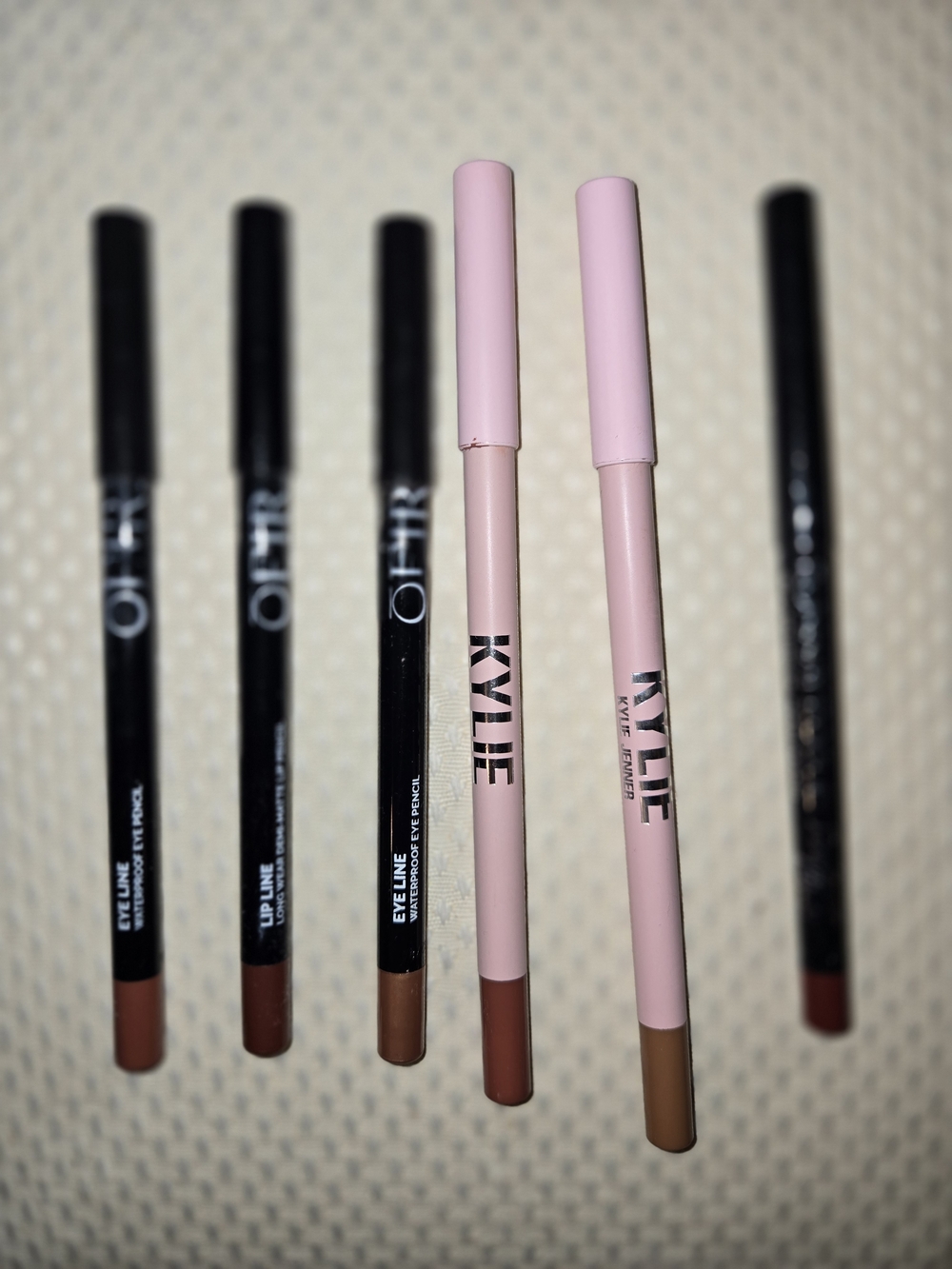 Kylie Cosmetics Lip Liner Pencils in Light Pink and Mauve Brown